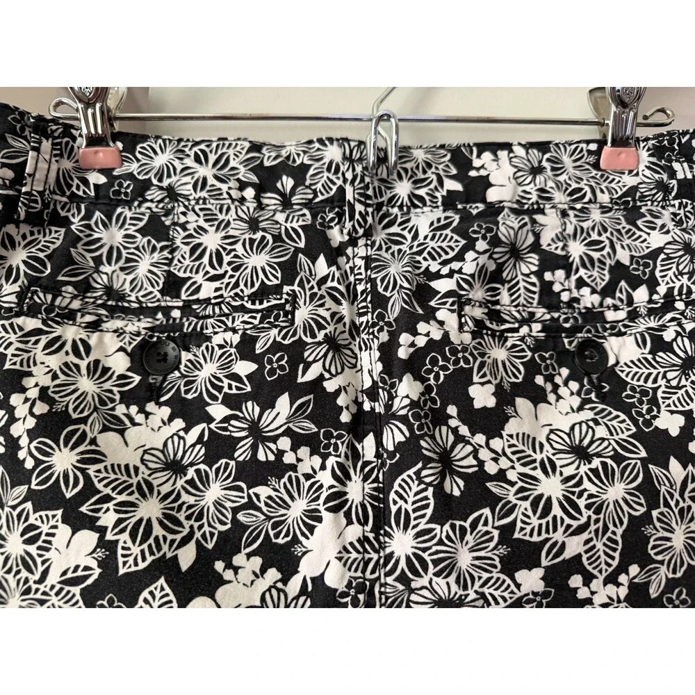 Bandolino Denim Black/White Floral Bermuda Shorts Sz 8